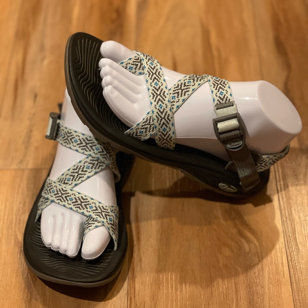 Women’s Chaco Z/Volv 2 size 8